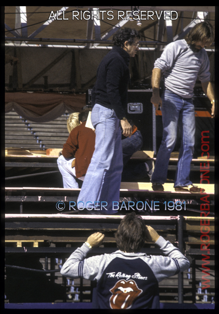 bill_graham_stones_setup_web Legendary promoter Bill Graham setting up Rolling Stones stage Philly 9/81 photo: roger barone
