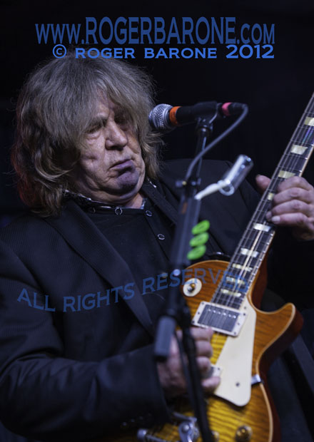Rolling Stones guitarist Mick Taylor Iridium Club show (may 12, 2012) photo: roger barone