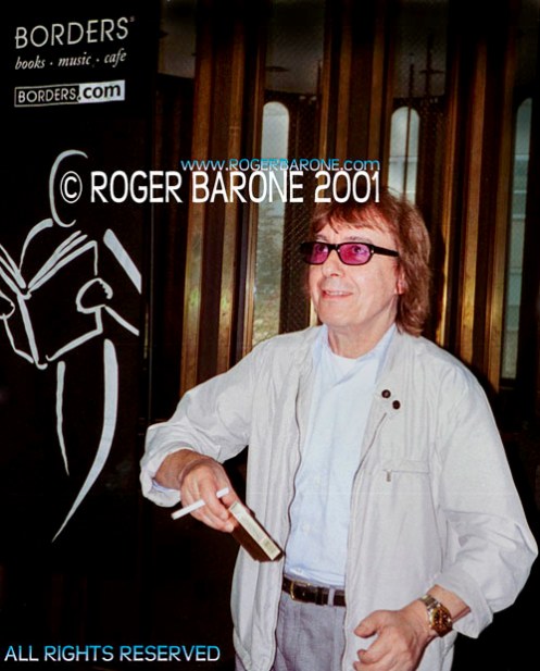 Rolling Stones' bass player BIll Wyman attends author event at Borders in Philly (94/01) photo: roger barone