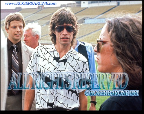 Rolling Stones Mick Jagger and Lisa Robinson JFK Stadium , August 26, 1981 © roger barone 