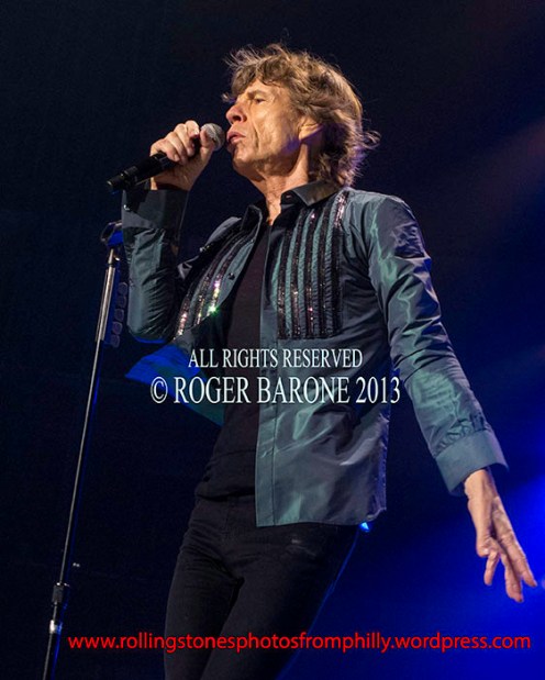 Mick Jagger black jacket/shirt philly june 21, 2013 © Roger Barone 2013