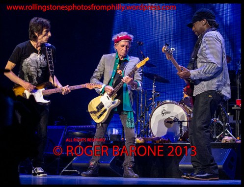 ronnie wood, keith richards and darryl jones jamming wells fargo center philly. june 21, 2013. photo by roger barone