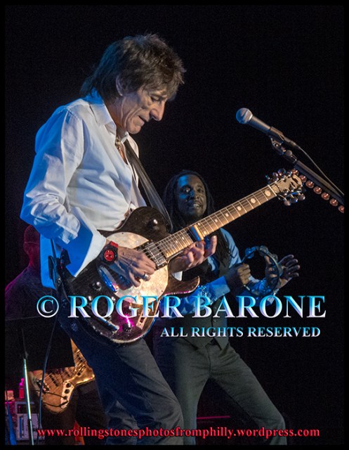 Ronnie Wood in concert Atlantic City, april 21, 2012. © roger barone 2012