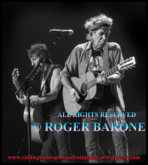 Keith Richards and Ronnie Wood Rolling Stones Wells Fargo Center Philly © Roger Barone 2013