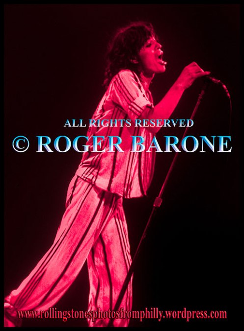 mick jagger full profile, Spectrum Arena, june 29, 1975, photo by roger barone
