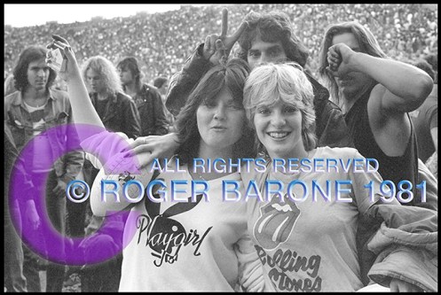 stones_fans_girls_web