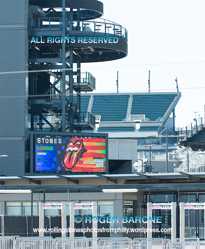 ROLLING STONES ELECTRONIC SIGNS TURNED ON AT LINCOLN FINANCIAL FIELD. (7-21-19) | Rolling Stones ...